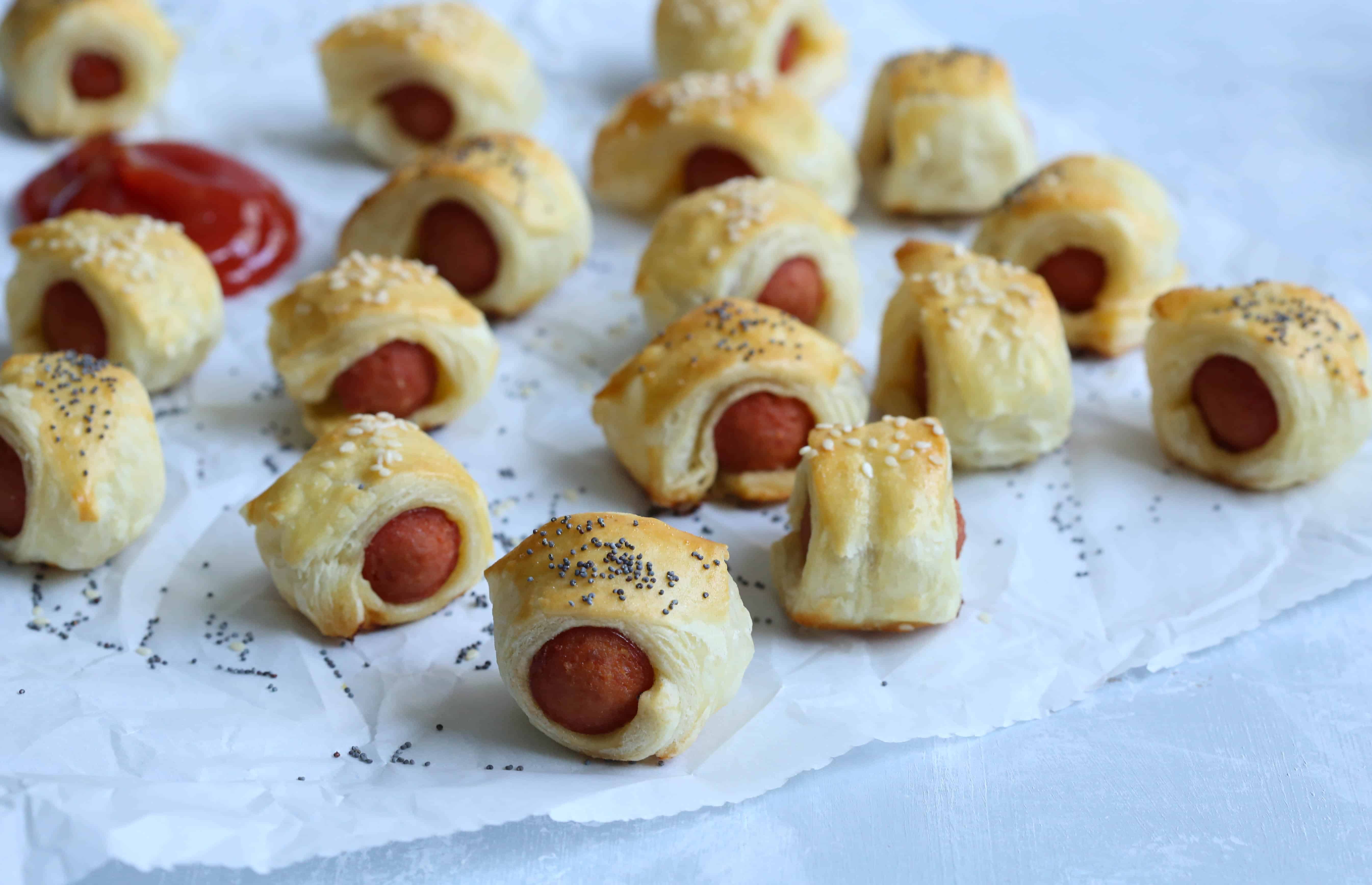 Two Ingredient Appetizers: Pigs in a blanket