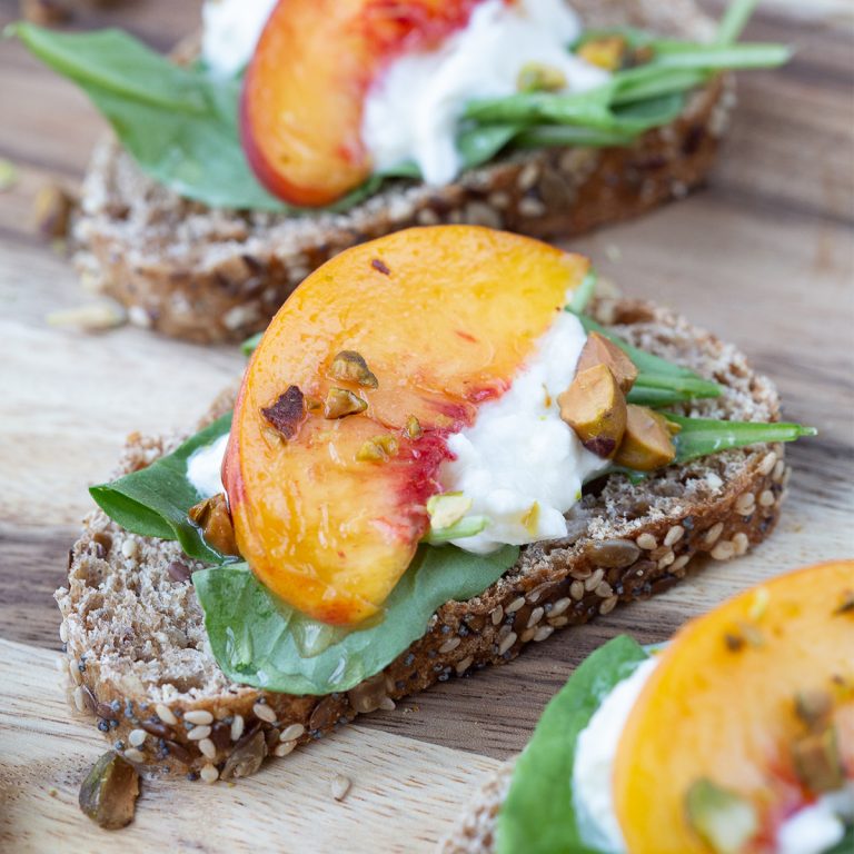 Burrata Appetizers with Peaches and Pistachios