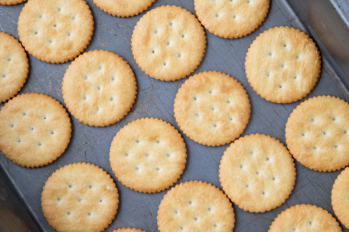 ritz crackers in a 13x9 inch pan