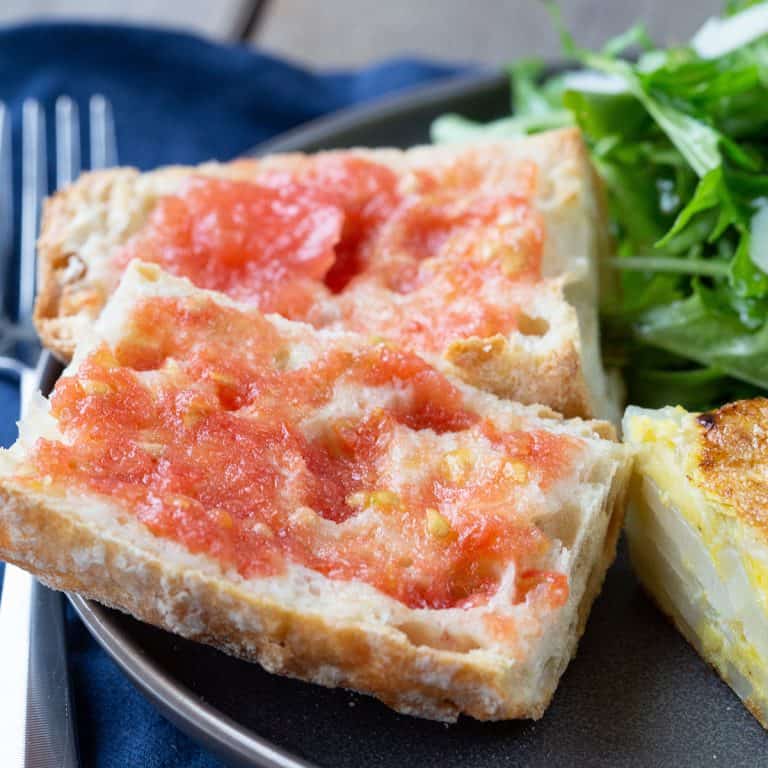 Pan con Tomate (Spanish Tomato Bread)