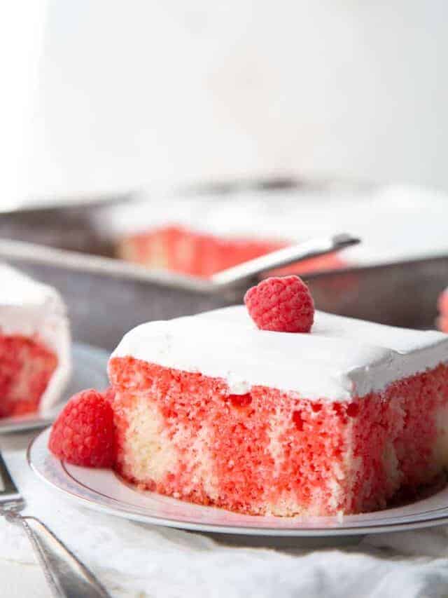 How to Make Jell-O Poke Cake