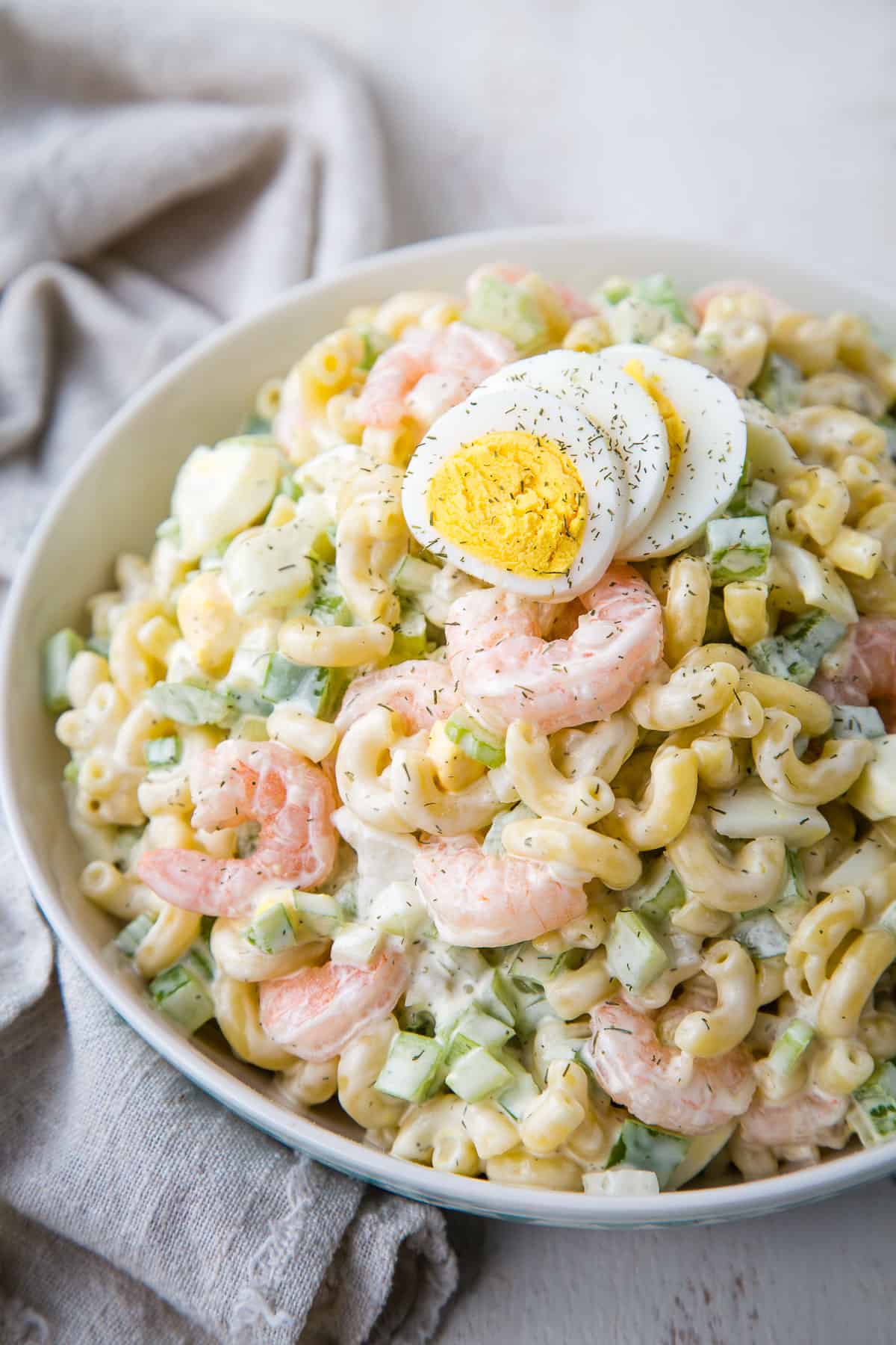 https://www.giftofhospitality.com/wp-content/uploads/2022/07/macaroni-salad-with-shrimp.jpg