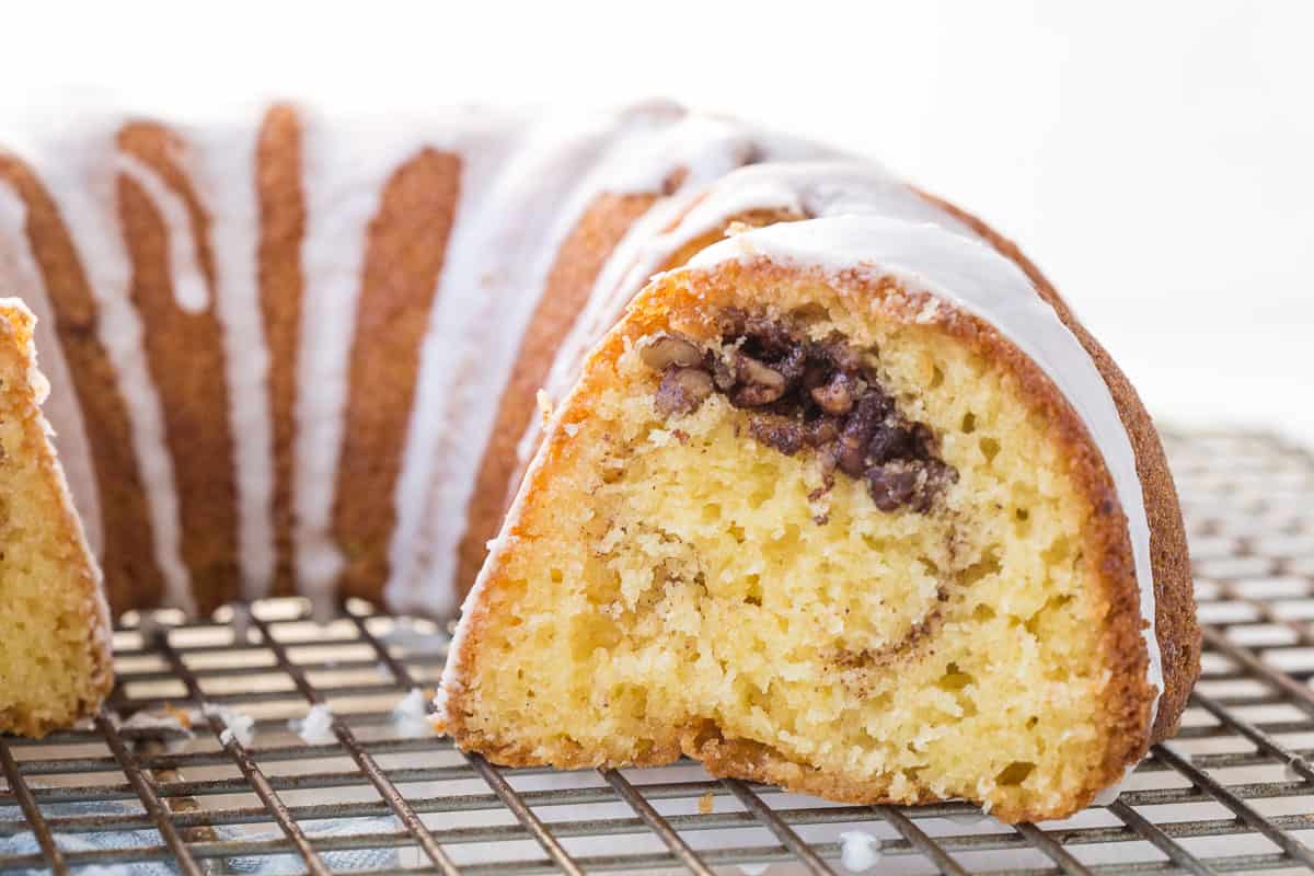 sock it to me bundt cake cut open on a wire rack.