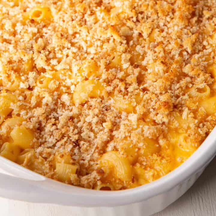 macaroni in a creamy cheese sauce topped with crispy breadcrumbs.